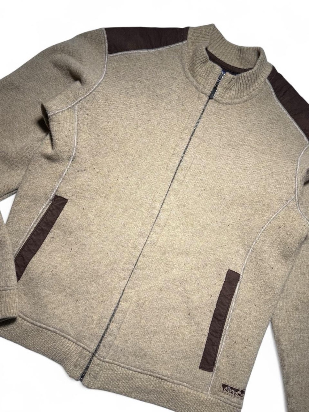 Patagonia Beige Zip-Up Sweater Jacket with Brown Trim